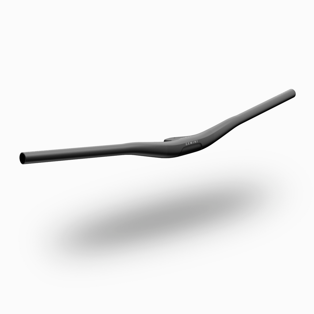Manillar Gemini KÄSTOR de carbono con potencia integrada y diseño unibody, vista frontal