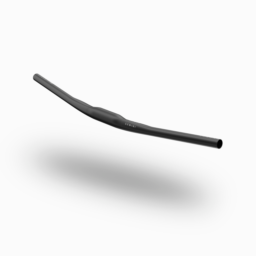 Manillar plano Gemini WÄSSAT de carbono para MTB y XC, vista frontal